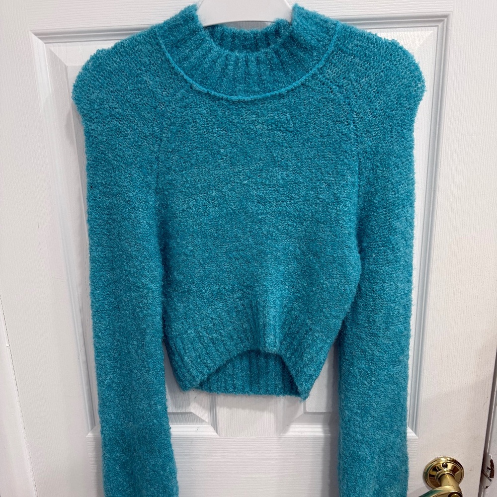 UO Avril Cropped Mock Neck Sweater
